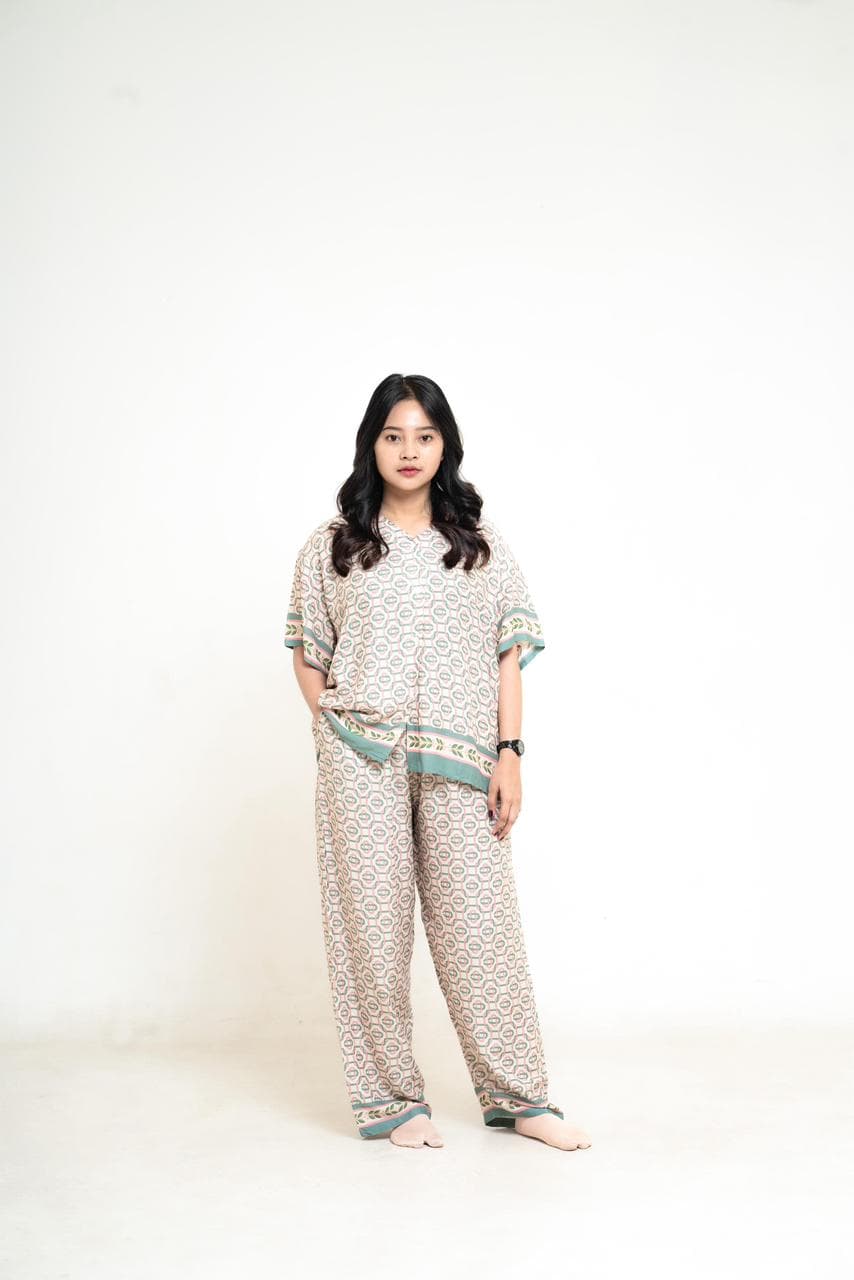 V Neck Pajamas Set - 10
